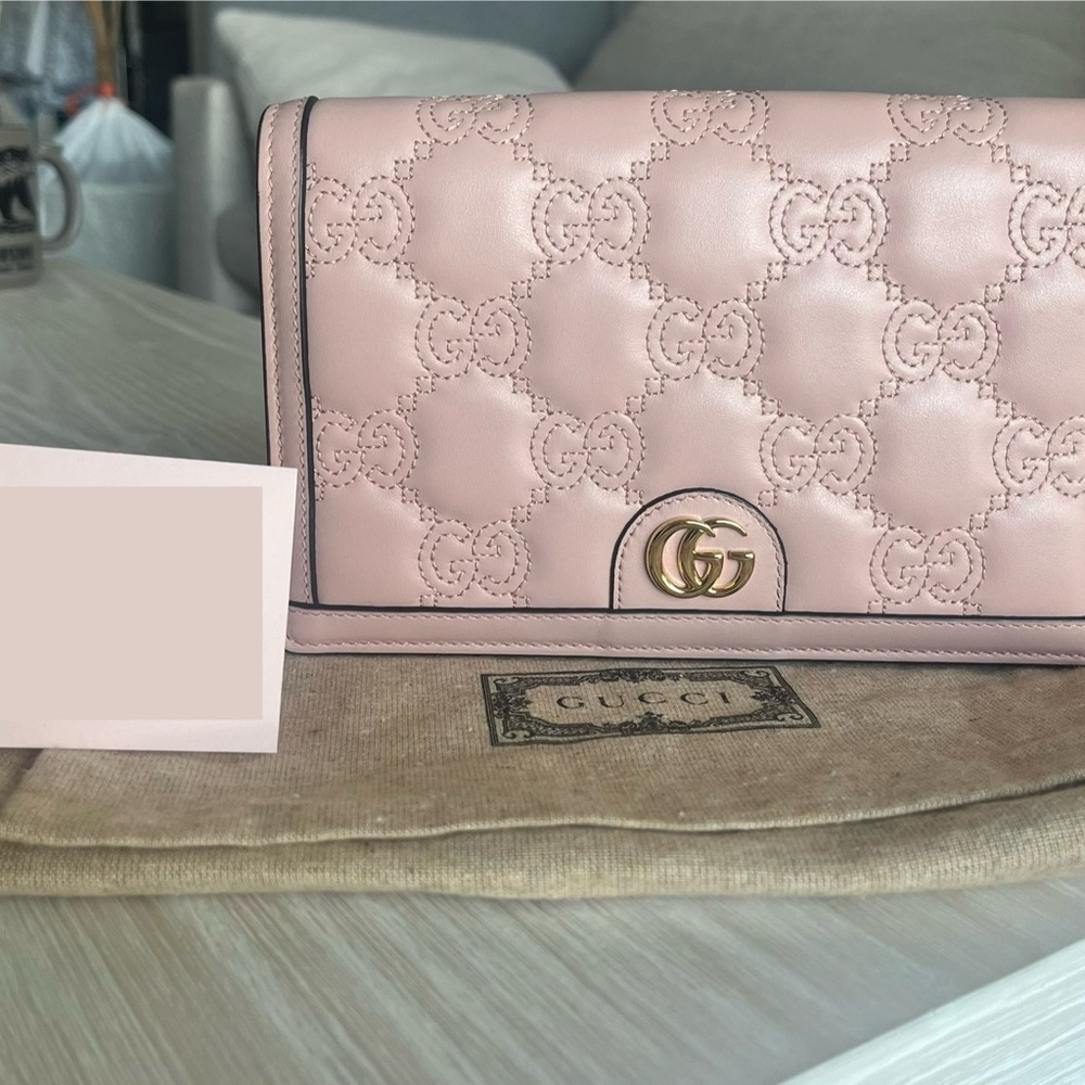 Gucci Matelassé chain wallet bag